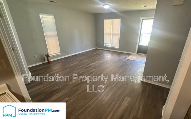 Building Photo - 3395 Hocker Hedge Cove