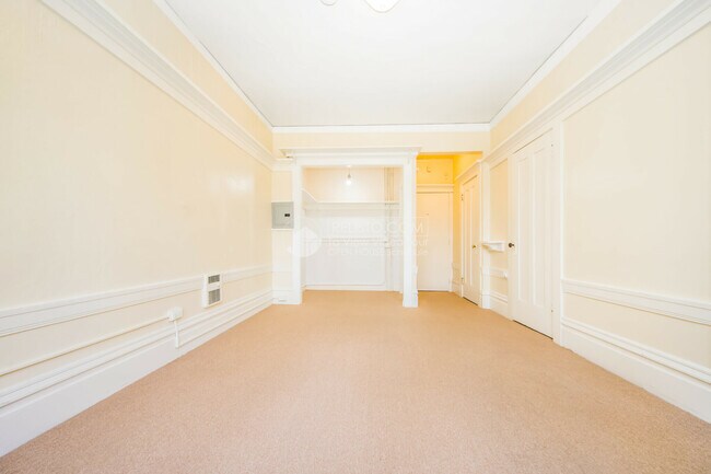 Building Photo - 550 Leavenworth St