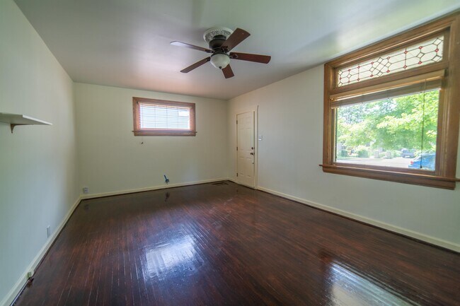 Building Photo - 2299 S 800 E