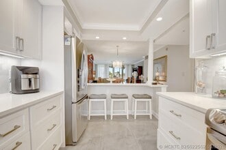 Building Photo - 3224 S Ocean Blvd