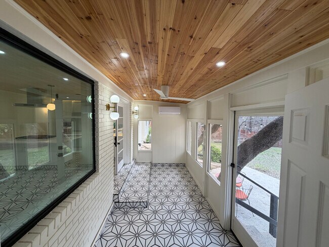 Foto del edificio - 2010 Parhaven Dr