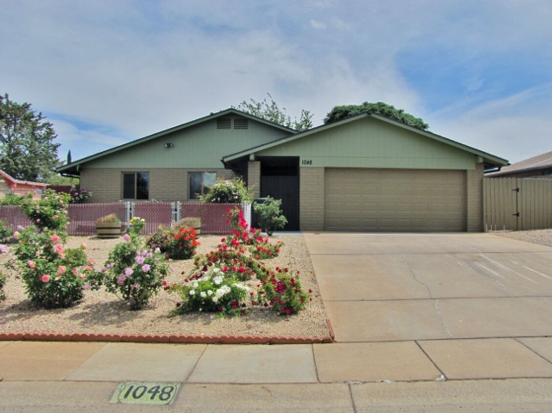 Foto principal - 4BR/2BA/2CG 1416 sq.ft. with storage shed ...