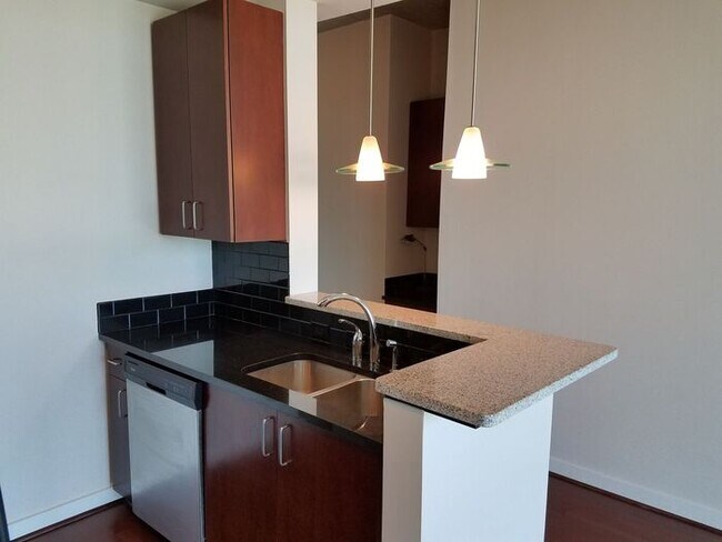 Foto del edificio - 361 17th St NW