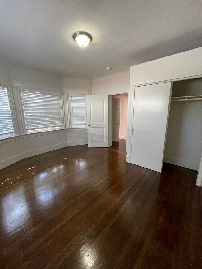 Foto del edificio - Great Upper Unit