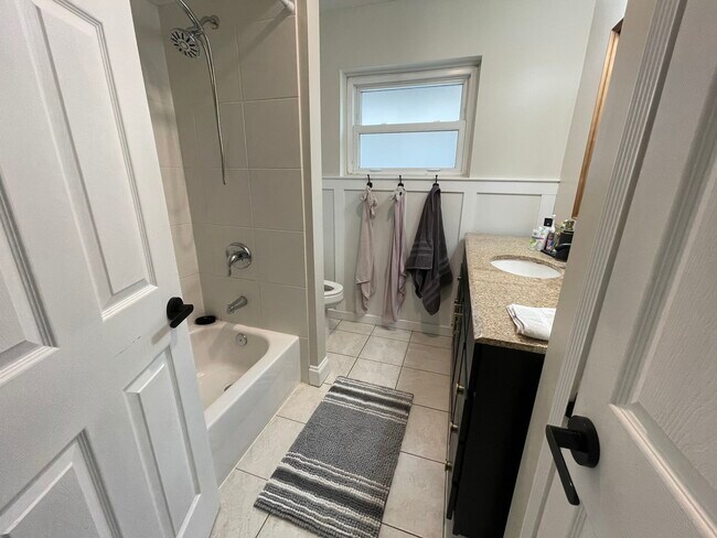 Foto del edificio - 4851 W Eddy St