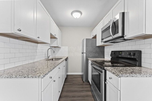 Building Photo - 23210 Huron River Dr