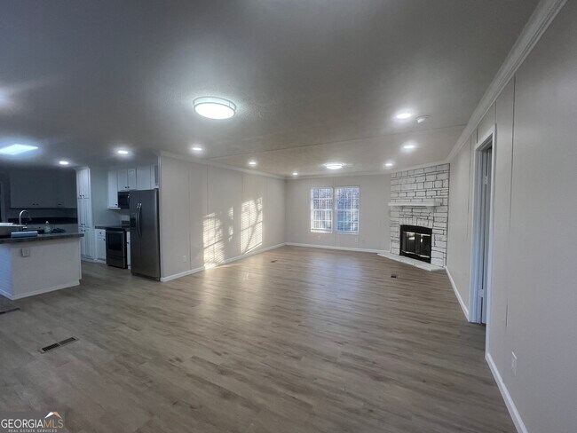 Foto del edificio - 71 Pine Ln