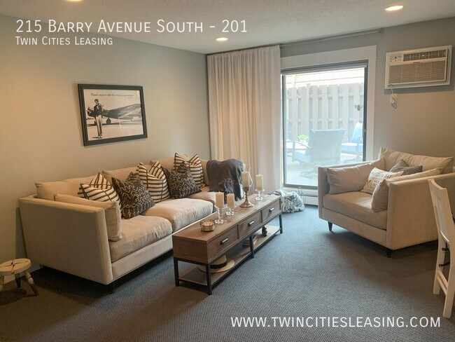 Building Photo - Updated 2nd floor with Deck 2 bed 2 bath C...