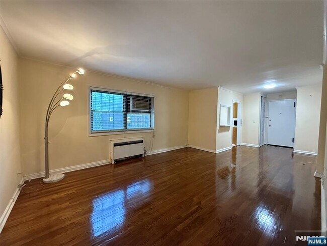Foto del edificio - 420 Fairview Ave