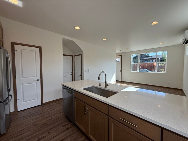 Foto del edificio - 3Bd/2.5Ba Everett Condo