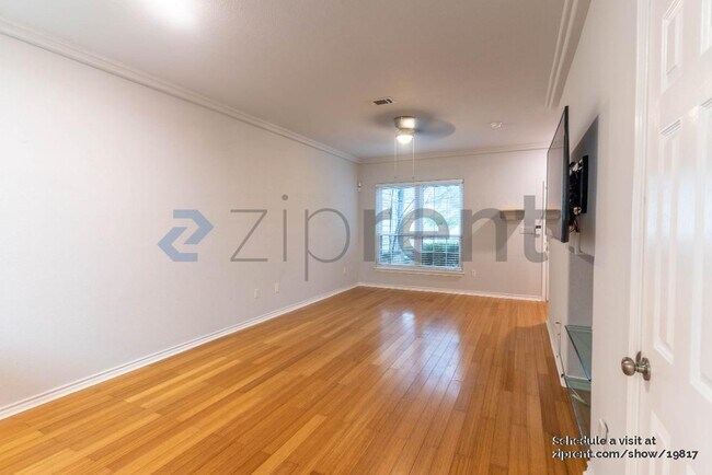 Foto del edificio - 12245 Abbey Glen Ln