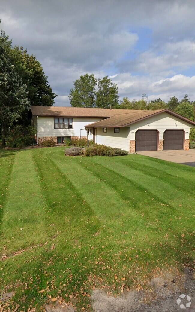 Oakwood Forest Student Apartments for Rent Plover, WI 2 Rentals