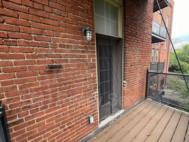 Building Photo - 55 S Harding St