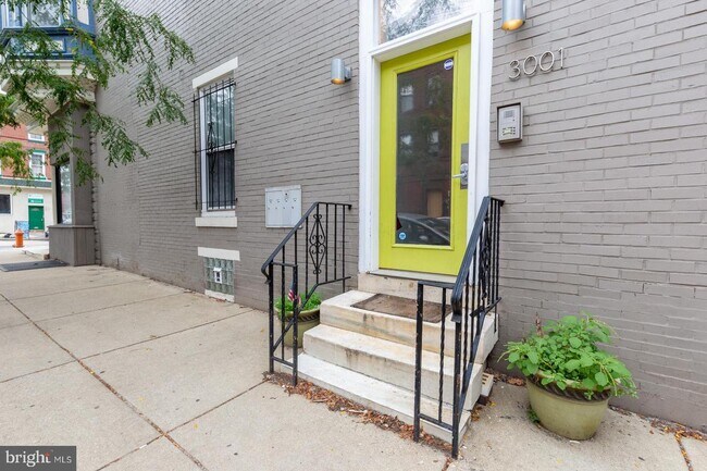 Foto del edificio - 3001 W Girard Ave