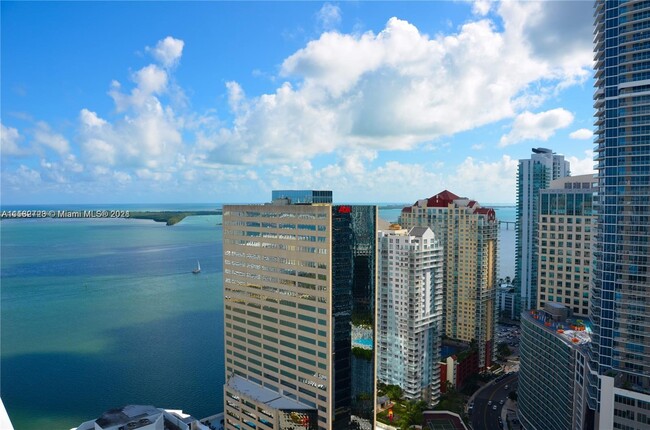 Foto del edificio - 950 Brickell Bay Dr