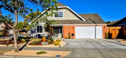 Building Photo - 40830 Robin St