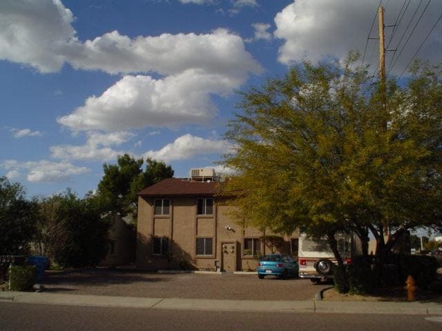 Building Photo - Village Meadows
