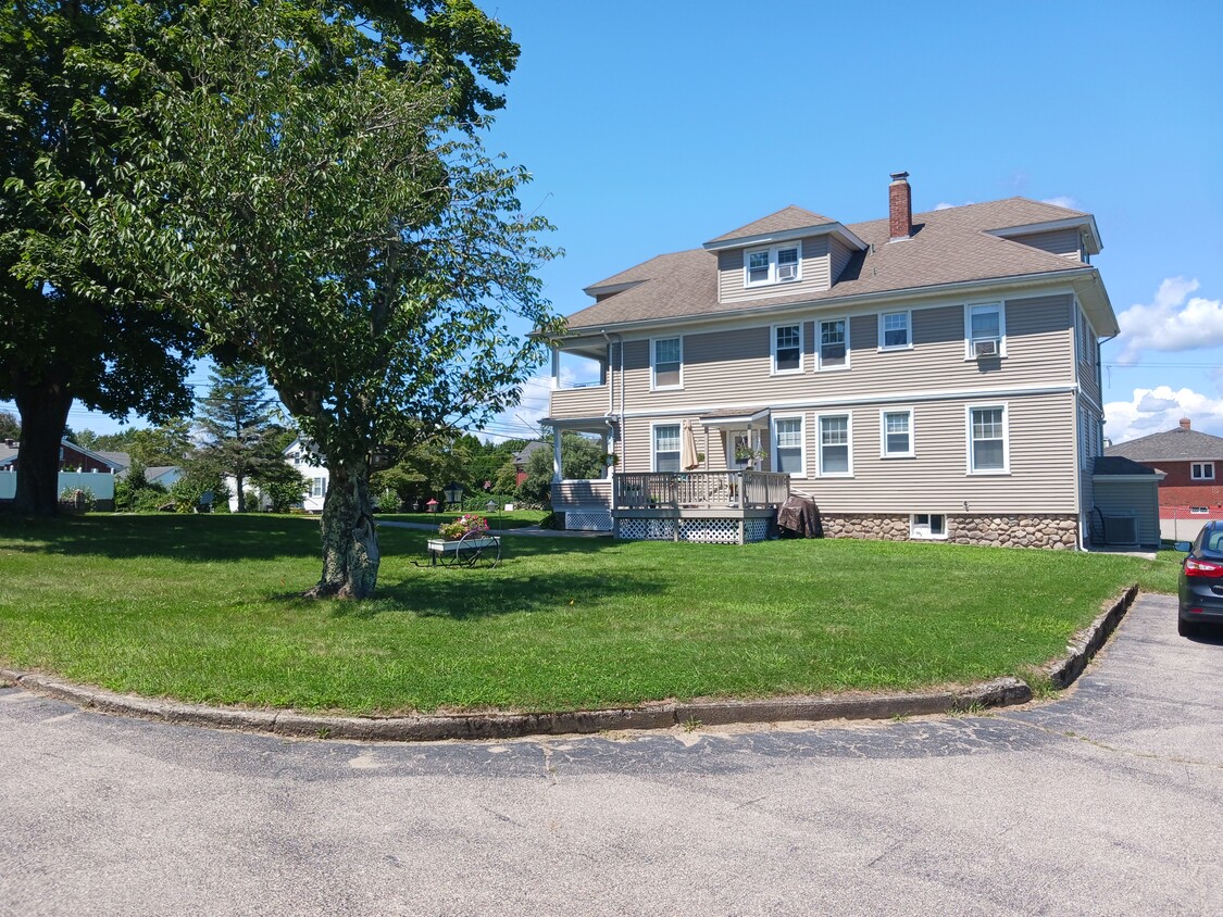 Primary Photo - 125 Tower St