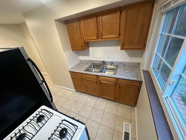 Building Photo - 109 Orchard