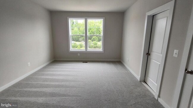 Building Photo - 102 Kinross Ln