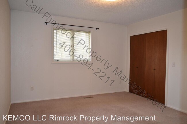 Building Photo - 112-112 Hilltop Rd