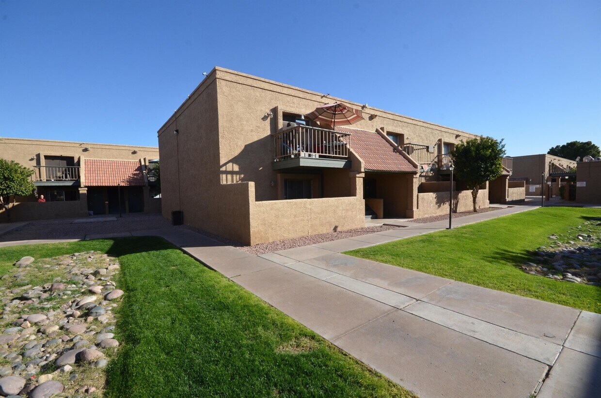 Foto principal - 1224 E Evergreen St