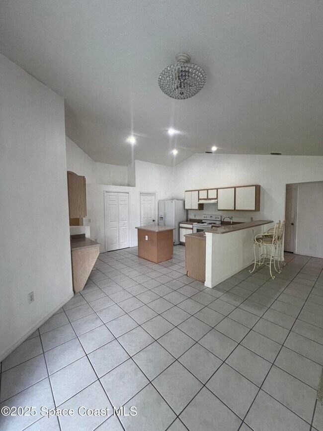 Foto del edificio - 1213 Old Millpond Rd
