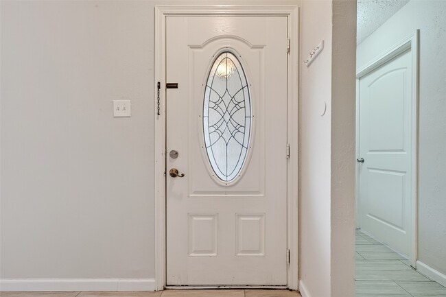 Building Photo - 17010 Bentana Ct