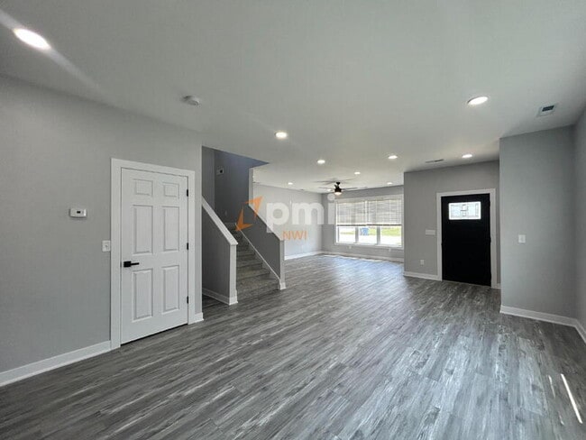 Building Photo - 5212 Torrence Ave