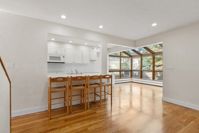 Foto del edificio - 41 Winslow Rd