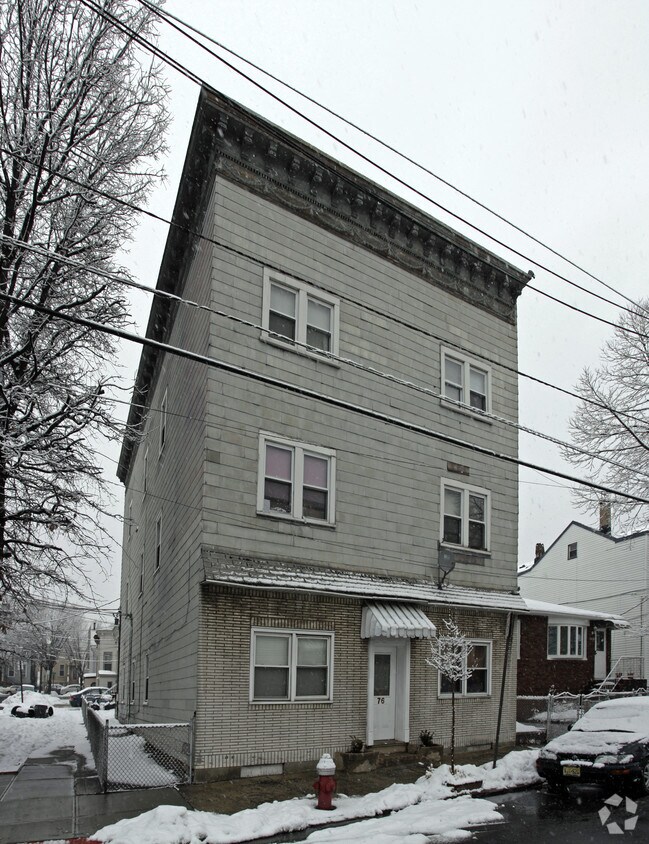 Primary Photo - 76 Paterson St