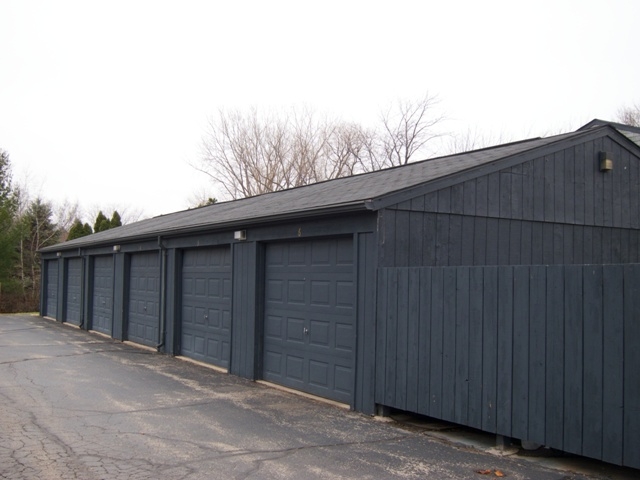 Garages - Elkhorn Village