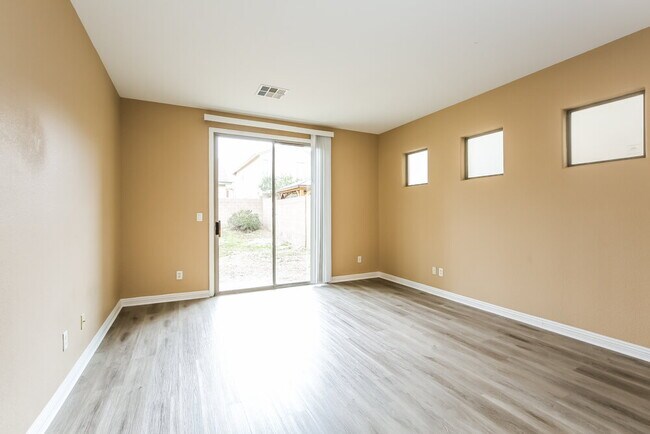 Foto del edificio - 9129 Rusty Rifle Ave