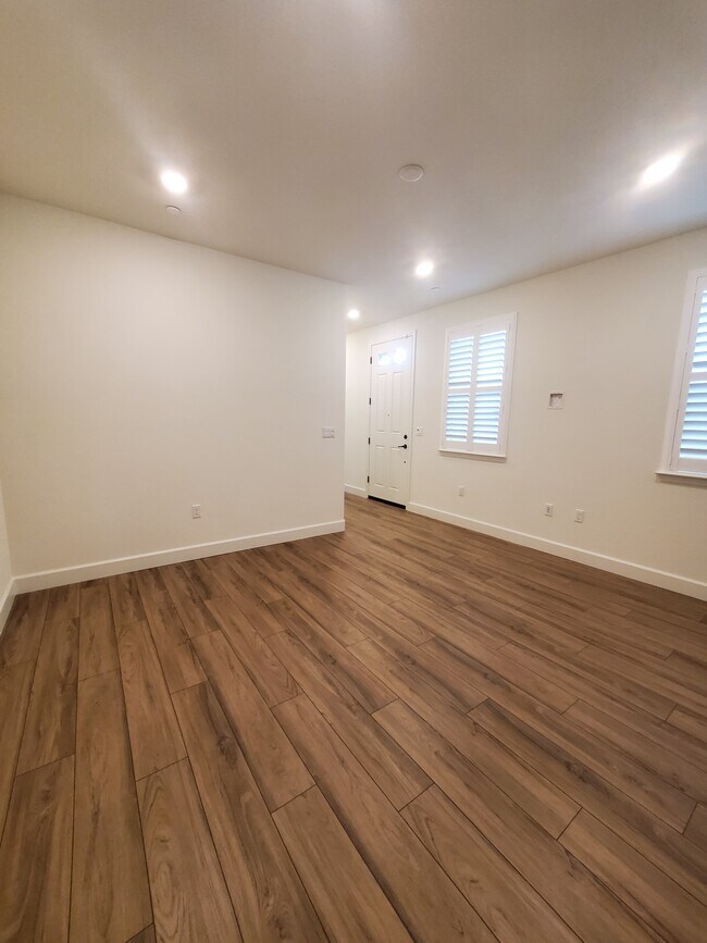 Foto del edificio - 4067 Stanwick Ave