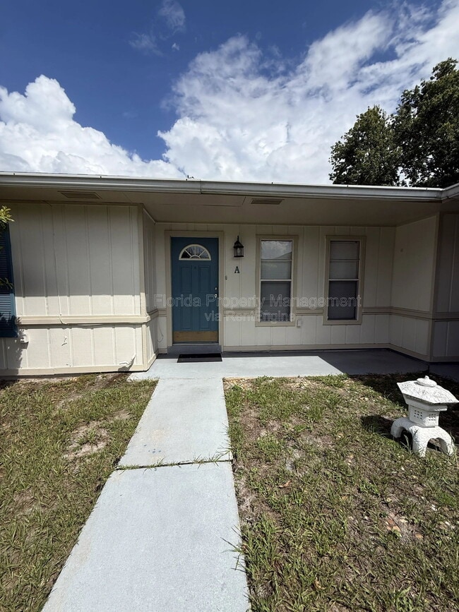 Building Photo - 1330 W Fowler Dr
