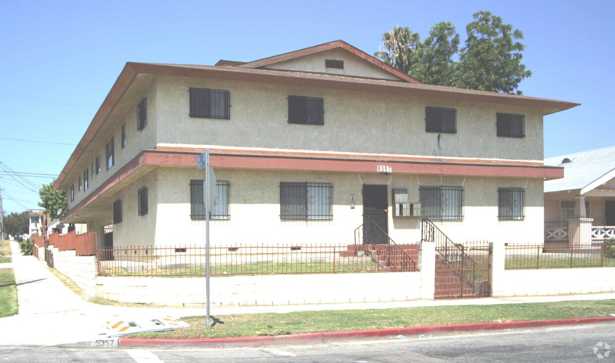 Foto principal - 5357 7th Ave