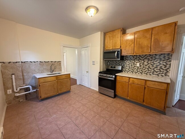 Foto del edificio - 215 Woodlawn Terrace