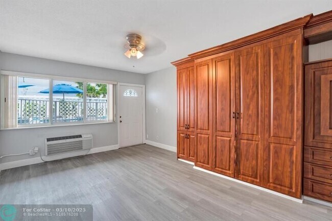 Foto del edificio - 4228 N Ocean Blvd