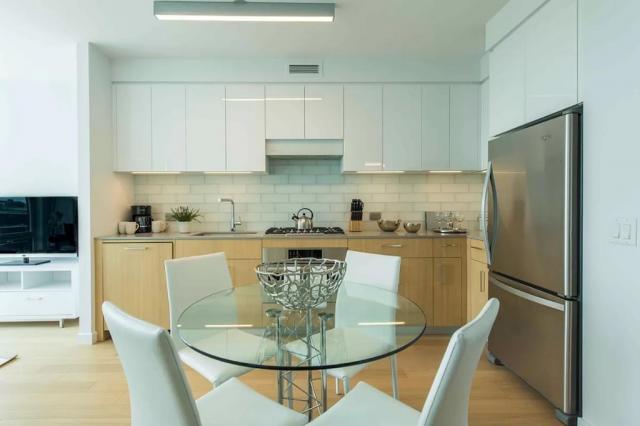 Building Photo - 3 bedroom in Queens NY 11102