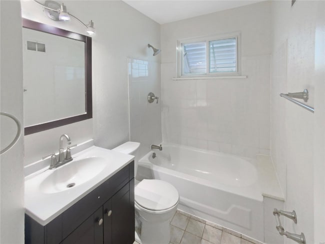 Building Photo - 6448 Clifton Hills Dr