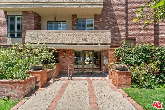 Foto del edificio - 1315 S Roxbury Dr