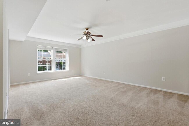 Foto del edificio - 8031 Sleepy View Ln