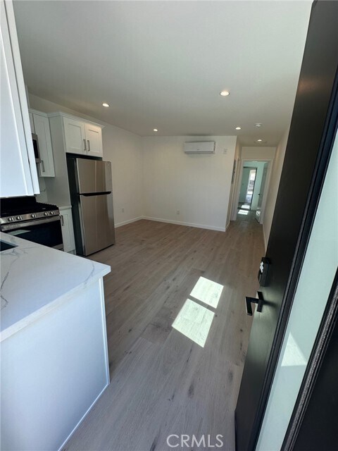 Foto del edificio - 8006 Rhodes Ave