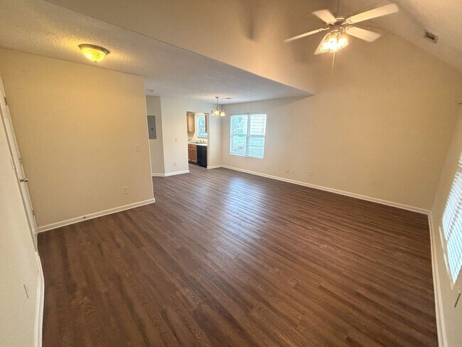 Foto del edificio - 3br house near Downtown