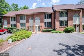 Building Photo - 805 Birch Ln
