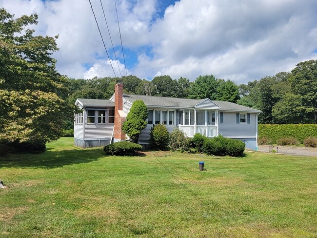 Building Photo - 72 Latham Rd