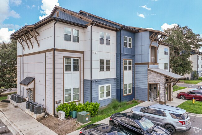 Primario - Lafayette Gardens