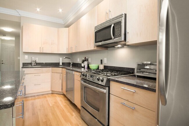 Foto del edificio - 584 E 3rd St
