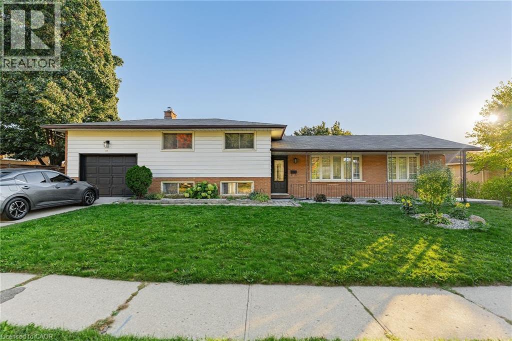 Primary Photo - 19 Elm Ridge Dr