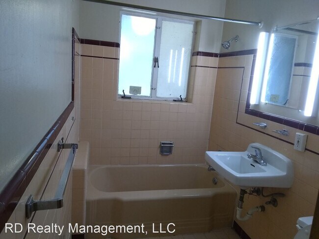 Building Photo - 2 br, 1 bath House - 2831 E 13th Ave